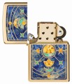 Złota zapalniczka Zippo z mistycznym wzorem niebieskich, gwiezdnych symboli.