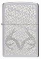 Model Zippo w srebrnym wykończeniu z realistycznym kamuflażem Realtree.