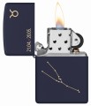 Zippo w granatowym odcieniu z subtelnym znakiem zodiaku Byka.