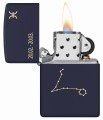 Zapalniczka Zippo o ciemnogranatowej powierzchni z motywem zodiaku Ryby.