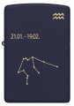 Model Zippo w głębokim granacie z artystyczną grafiką znaku Wodnika.