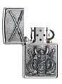 srebrna zapalniczka Zippo z pociemnianym designem przedstawiającym samuraja
