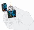 zapalniczka Zippo Santa Cruz Design w dłoni